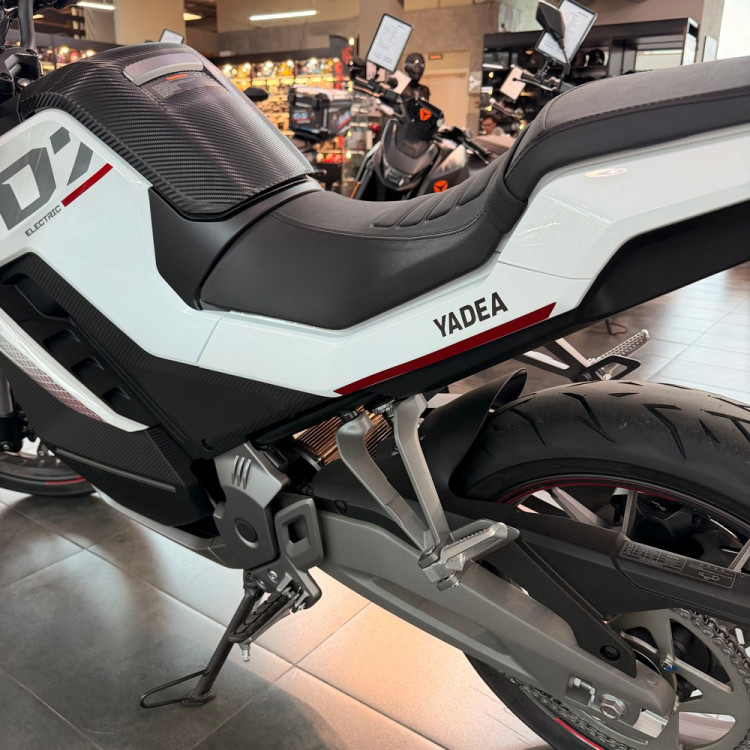 Электромотоцикл Yadea Keeness White