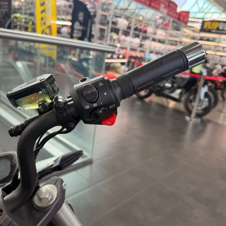 Электромотоцикл Super Soco Street Hunter Grey