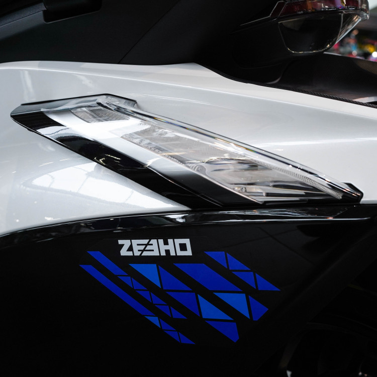 ZEEHO AE8+